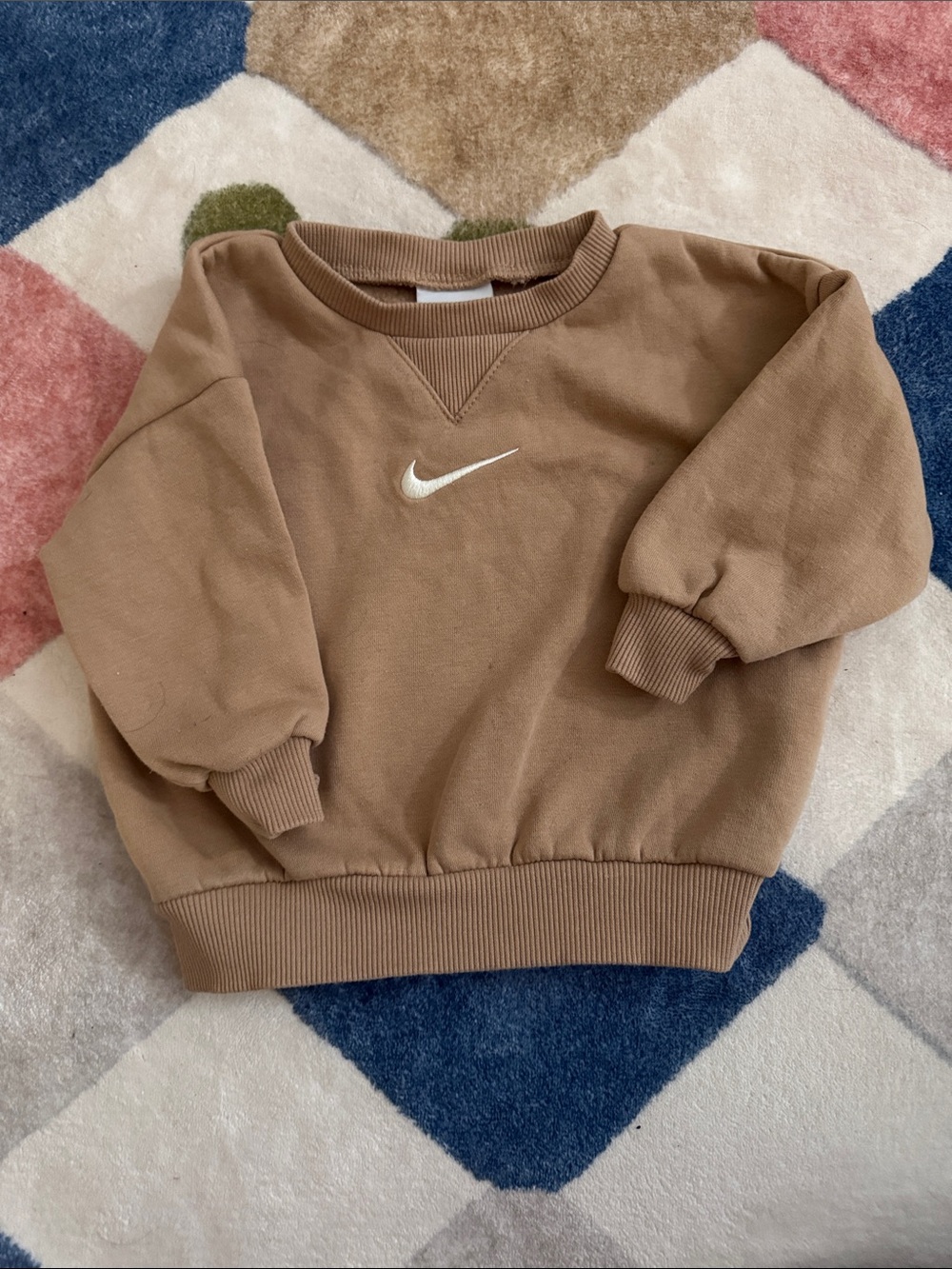 Nike Tan/Brown Crewneck Sweatshirt & Joggers Set with White Swoosh - Picture 3 of 4